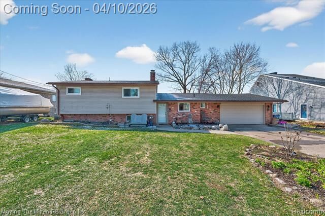 Property Photo:  2965 Barkman Drive  MI 48329 