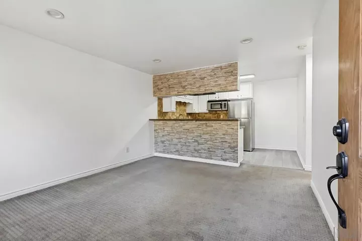 Property Photo:  1681 Bayview Heights 32  CA 92105 