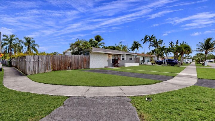 Property Photo:  15305 SW 104th Ave  FL 33157 