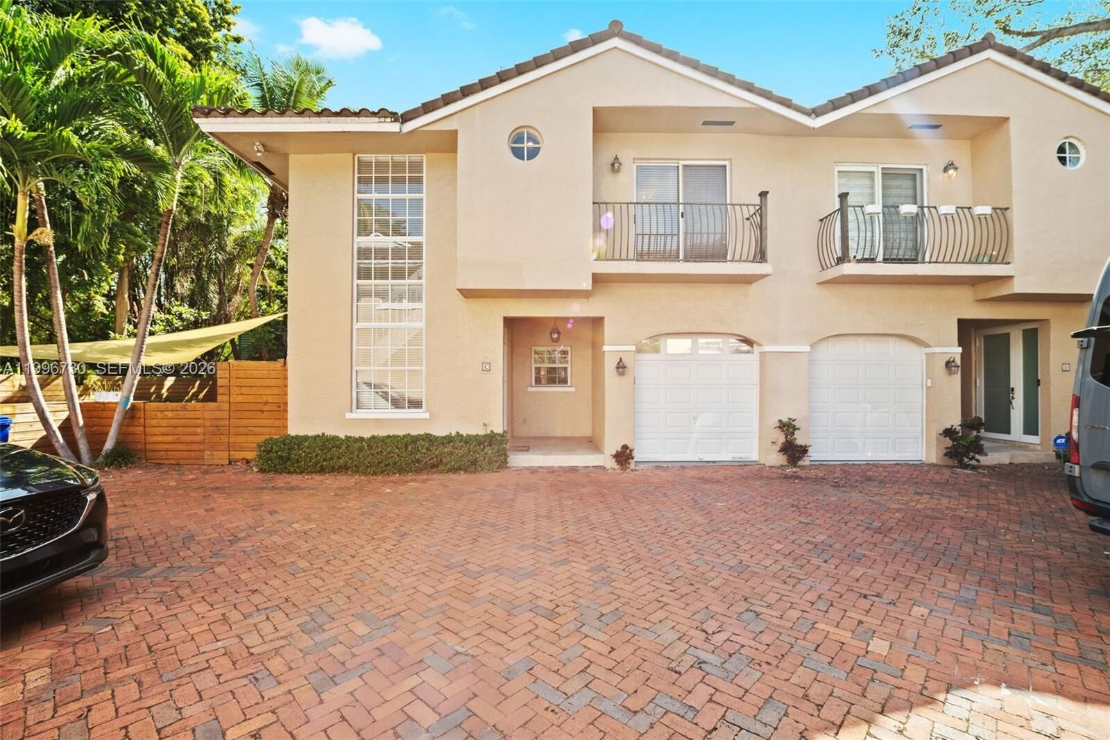 Property Photo:  3135 Gifford Ln C  FL 33133 