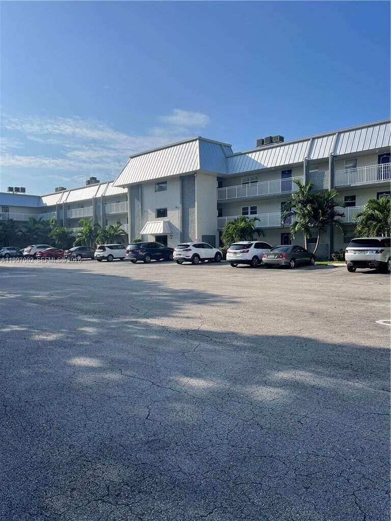 Property Photo:  2980 Riverside Dr 125-3  FL 33065 