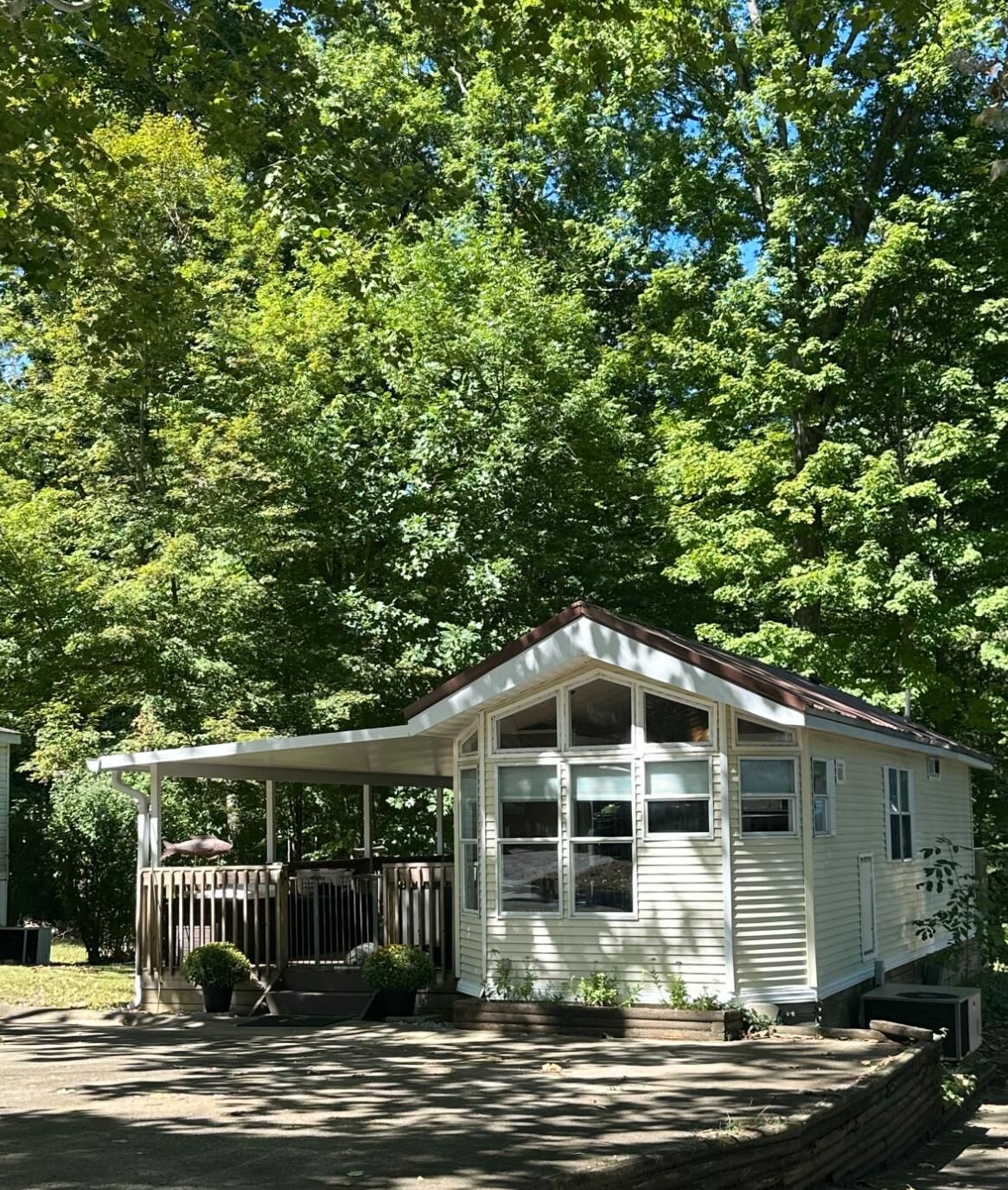 Property Photo:  162 W Old State Road 101 162  IN 47353 