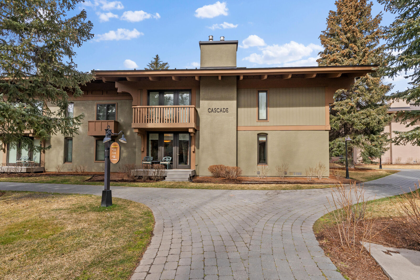 Property Photo:  733 Sun Valley Condo Dr 733/734  ID 83353 