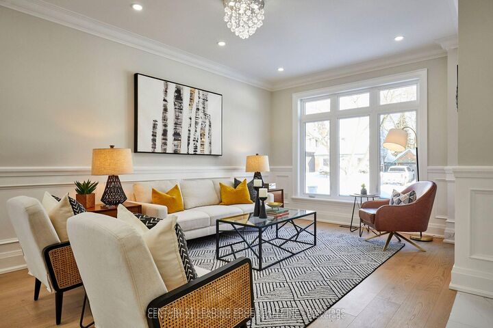 Property Photo:  162 Harewood Avenue  ON M1M 2R9 