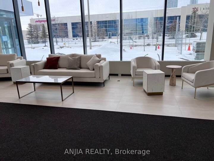 Property Photo:  38 Honeycrisp Crescent 603  ON L4K 0M8 