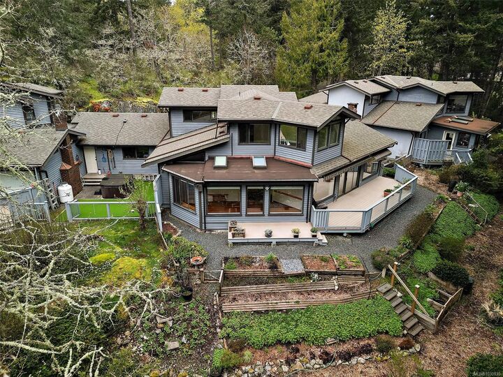 Property Photo:  1255 Wain Rd 17  BC V8L 4R4 