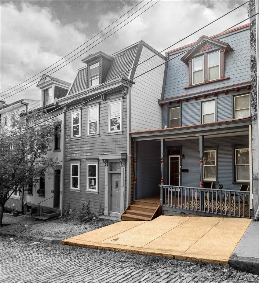 Property Photo: 1207 Linden Place PA 15212