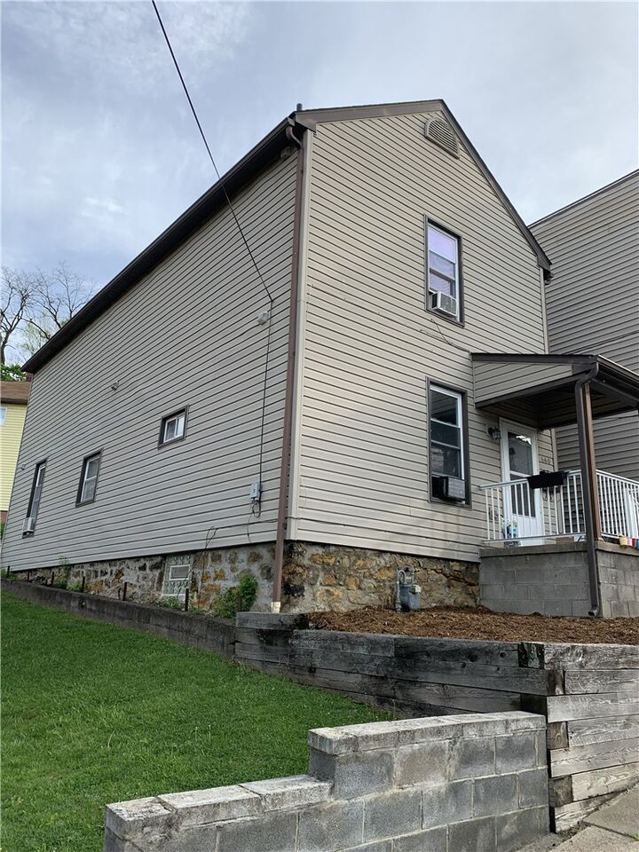 Property Photo:  660 3rd St  PA 15140 