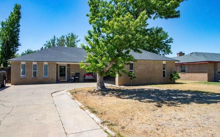 Property Photo: 5110 Shawnee Trail TX 79109