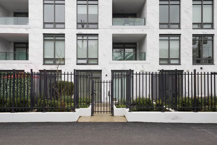 Property Photo: 3668 W 10th Avenue 102 BC V6R 2G3