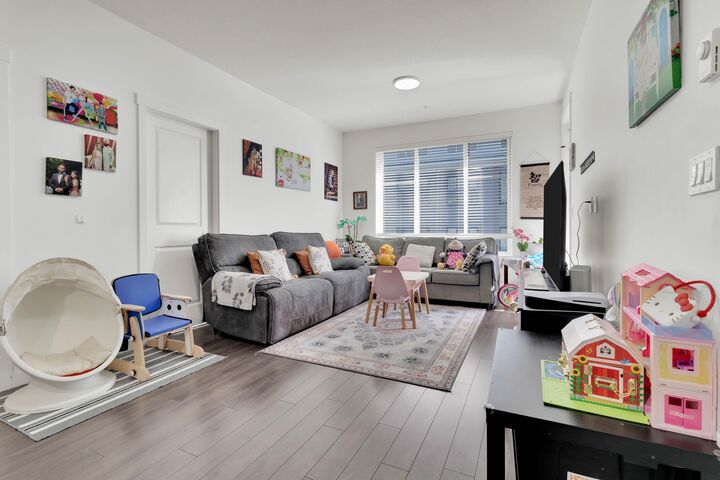 Property Photo: 15815 85 Avenue 408 BC V4N 6X5