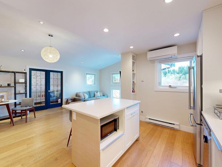 Property Photo: 1528 Bowser Avenue 304 BC V7P 2Y3