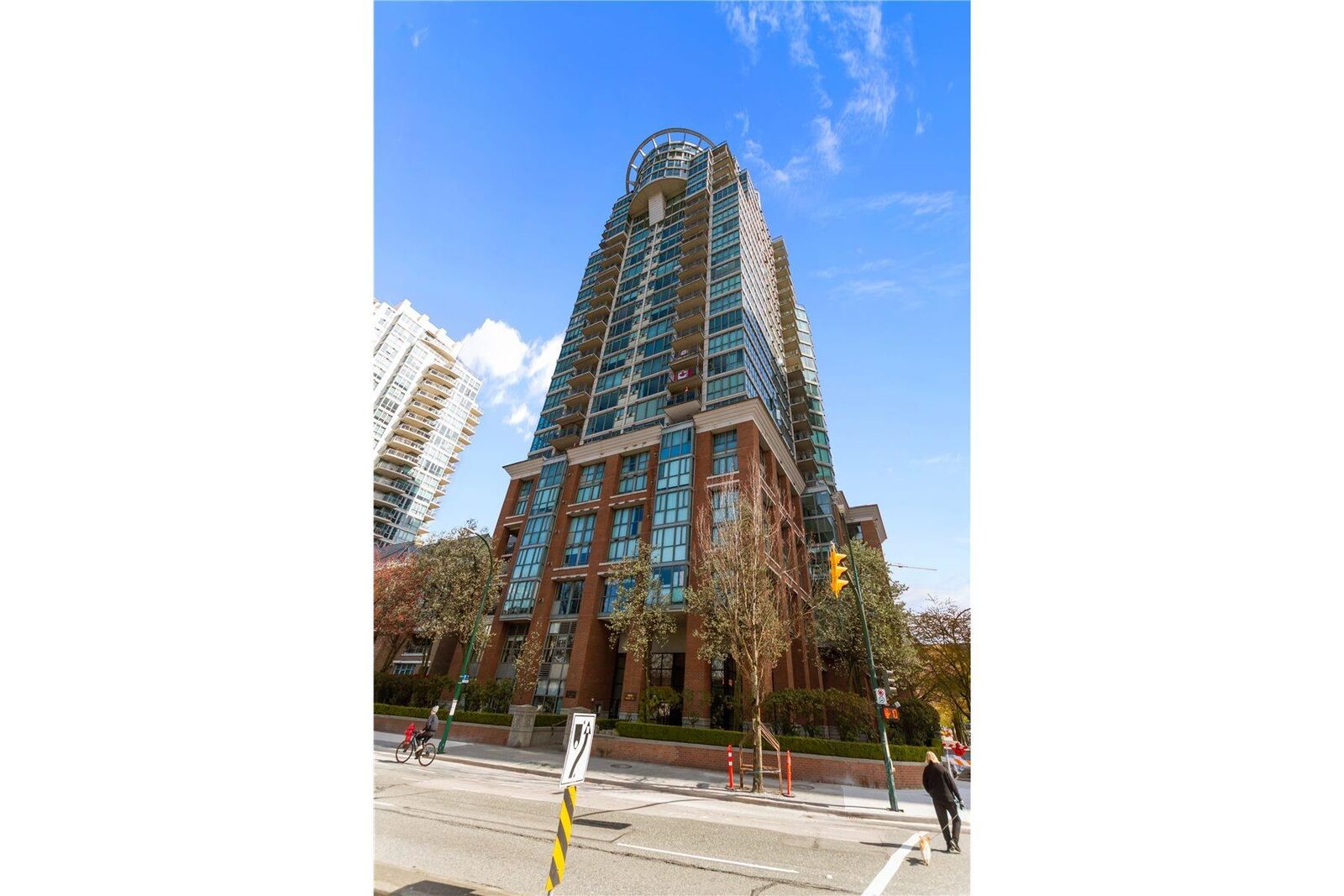Property Photo:  1088 Quebec Street 1503  BC V6A 4H2 