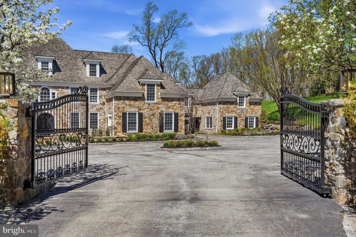 Property Photo:  1300 Valley Road  PA 19085 