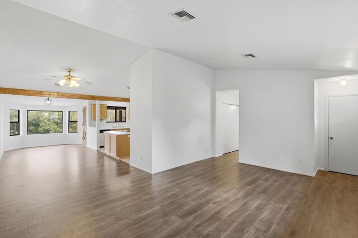 Property Photo: 1103 N Tyrolean Drive AZ 85541