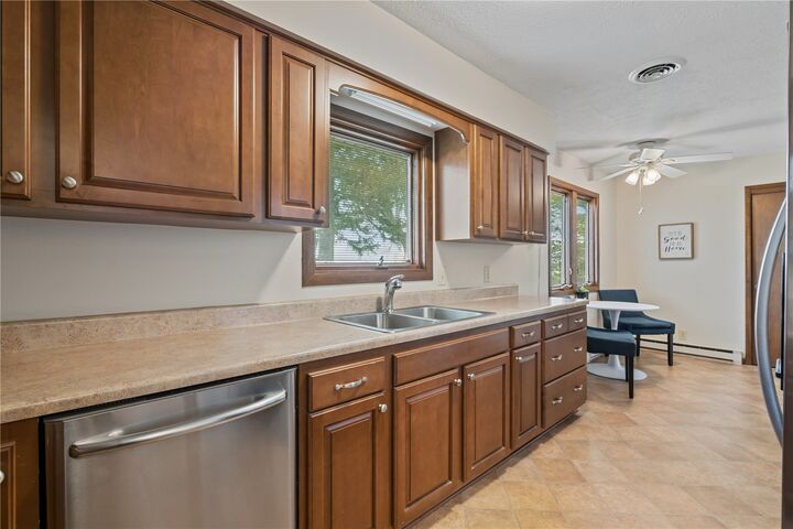 Property Photo:  4269 175th St  IA 52211 