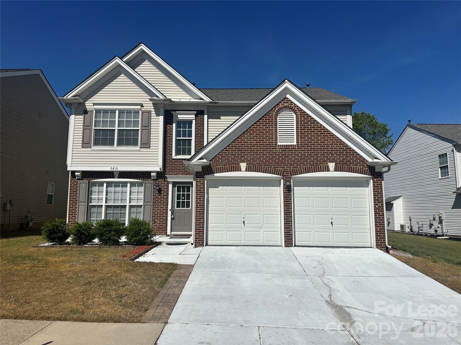 Property Photo: 6816 Southbrook Drive NC 28277