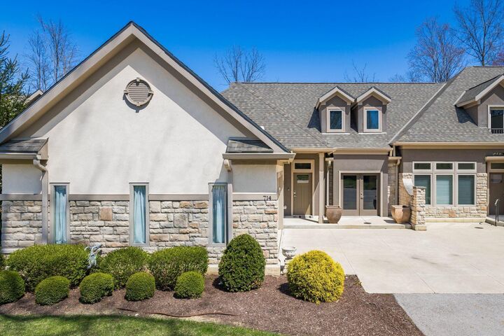 Property Photo:  714 Fairway Boulevard  OH 43213 