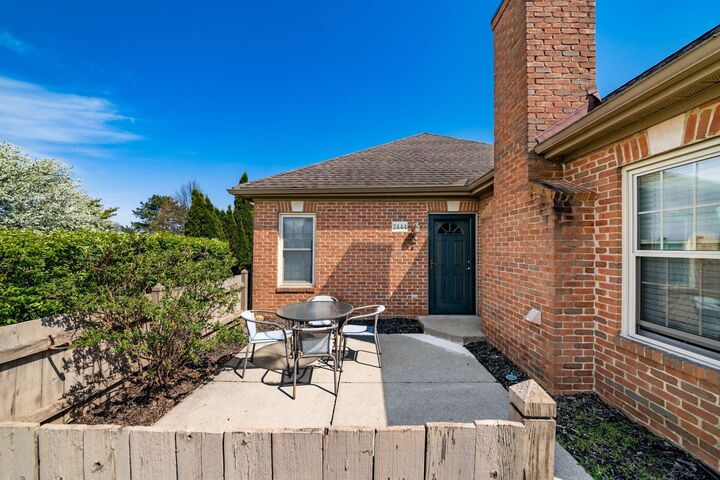 Property Photo:  2444 Hooverside Lane  OH 43123 