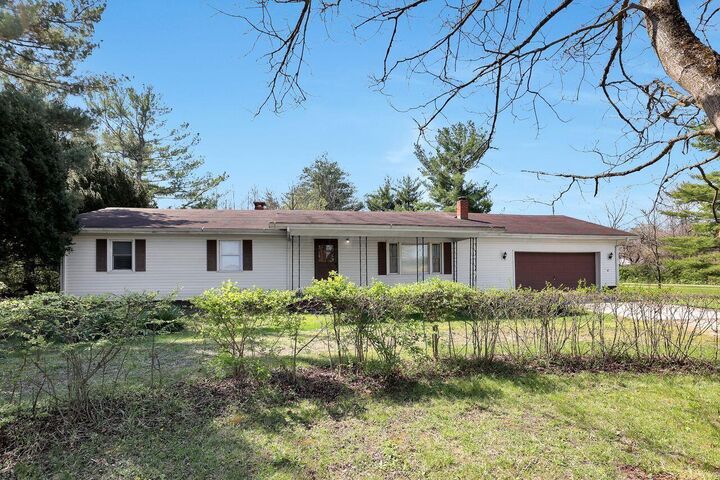 Property Photo:  11485 Heigle SW Road  OH 43154 