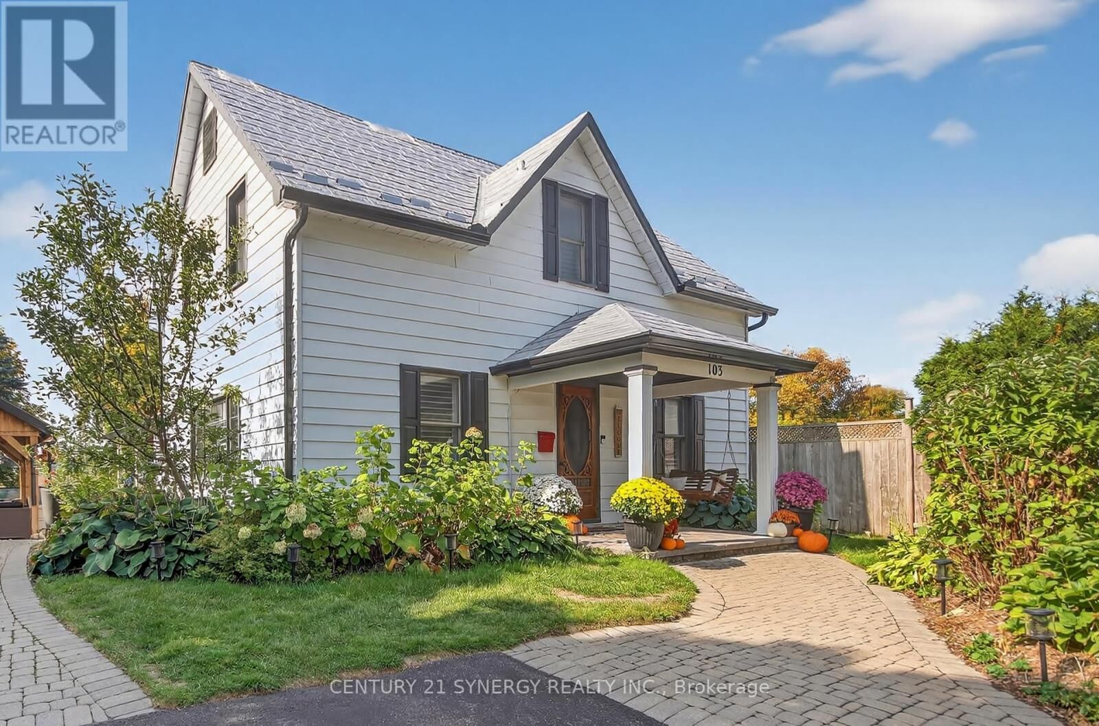 Photo de la propriété:  103 Queen Charlotte Street  ON K0A 2Z0 