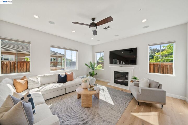 Property Photo:  33454 Bronco Loop  CA 94555 
