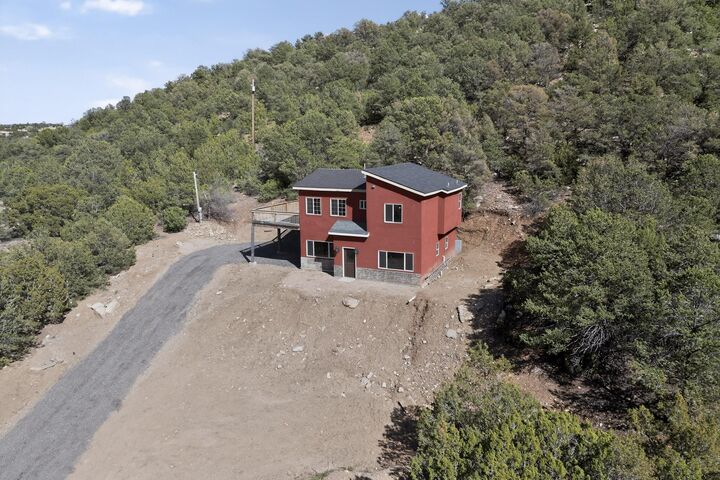 Property Photo:  7 Shasta Court  NM 87008 