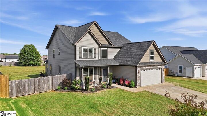 Property Photo:  213 Creekside Farms Way  SC 29334 