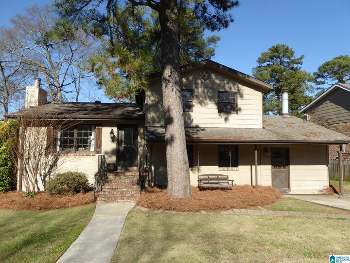Property Photo:  124 Venetian Way  AL 35209 