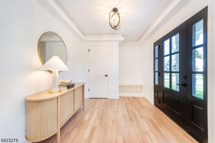 Property Photo:  196 Vinton Circle  NJ 07023 