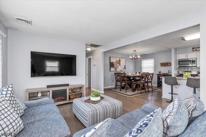 Property Photo:  707 Kingston Ave  NJ 07033 