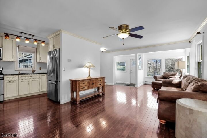 Property Photo:  7 Shadowy Ln  NJ 07480 