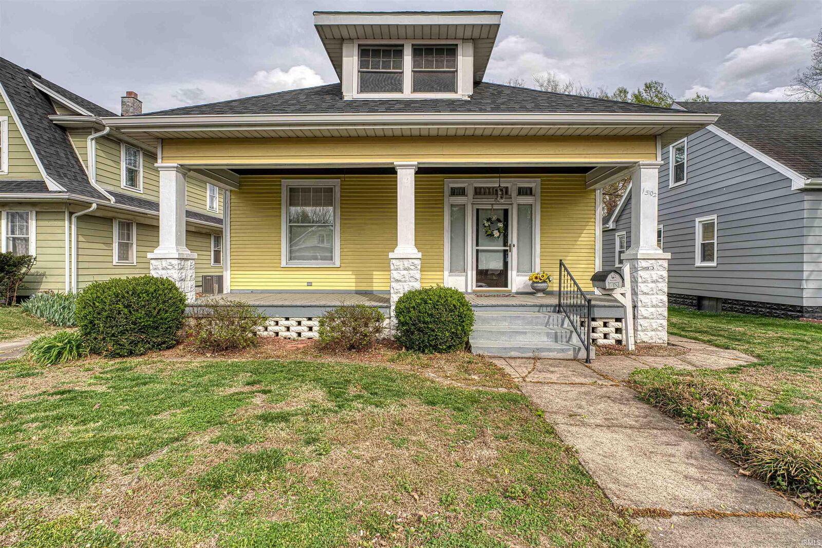 Property Photo:  1502 Hollywood Avenue  IN 47712 