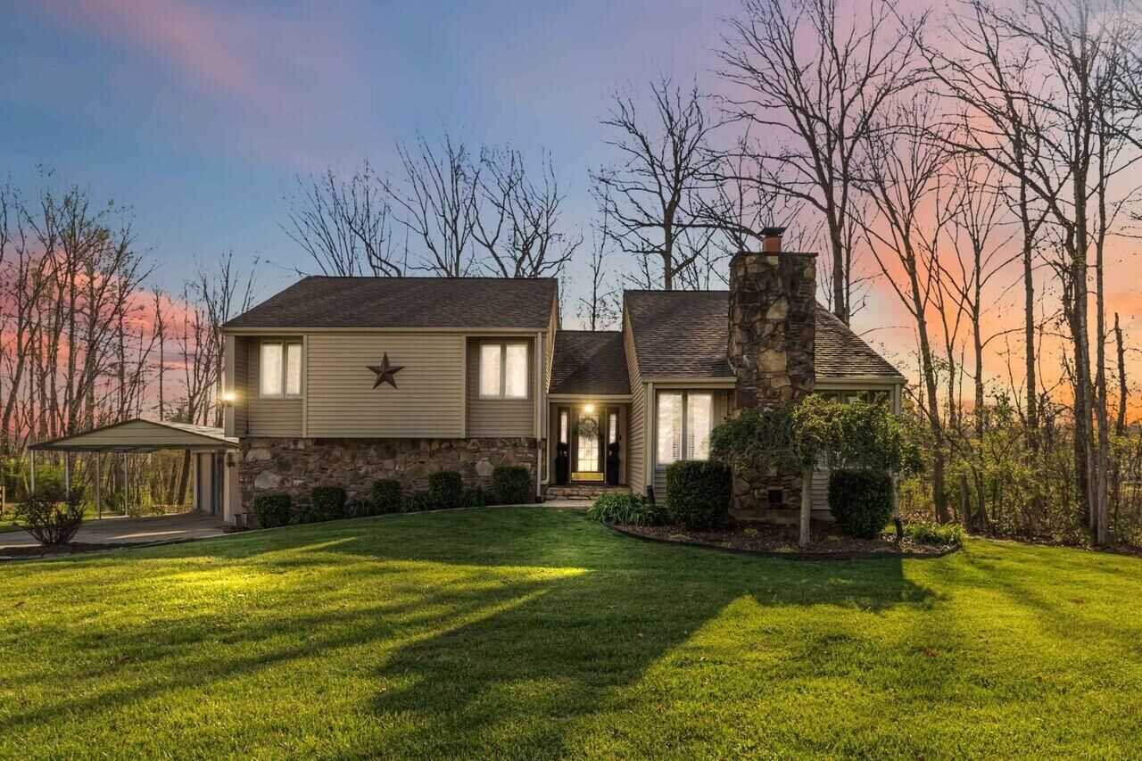 Property Photo:  1218 Calvary Court  KY 40741 