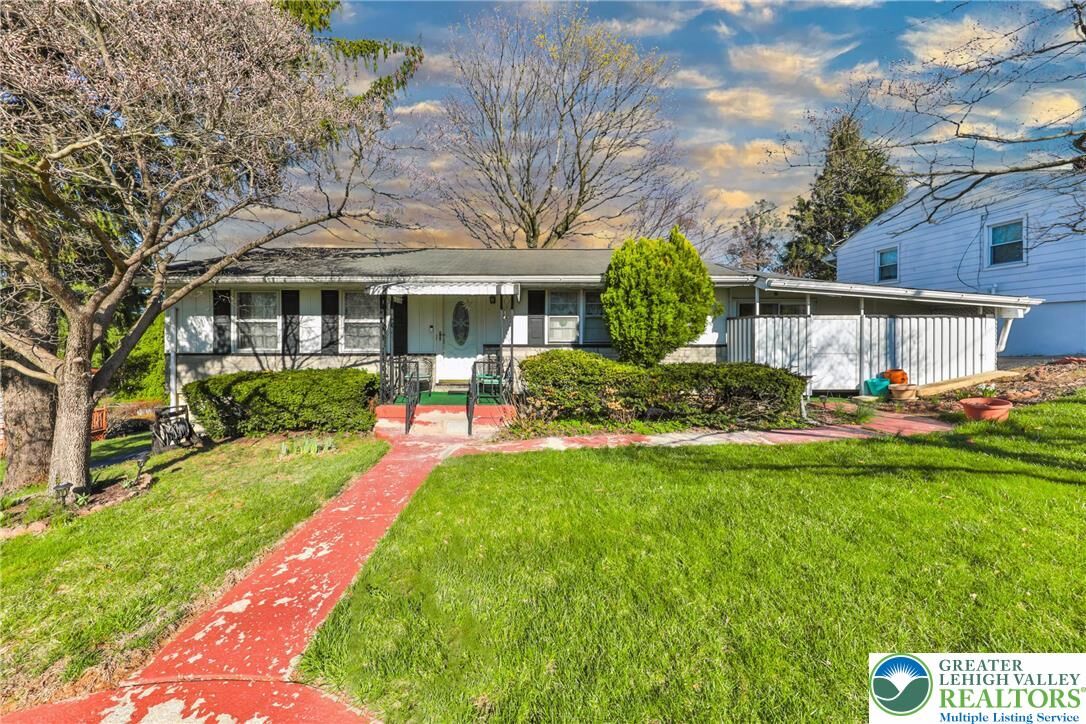 Property Photo:  410 N Greenwood Avenue  PA 18045 