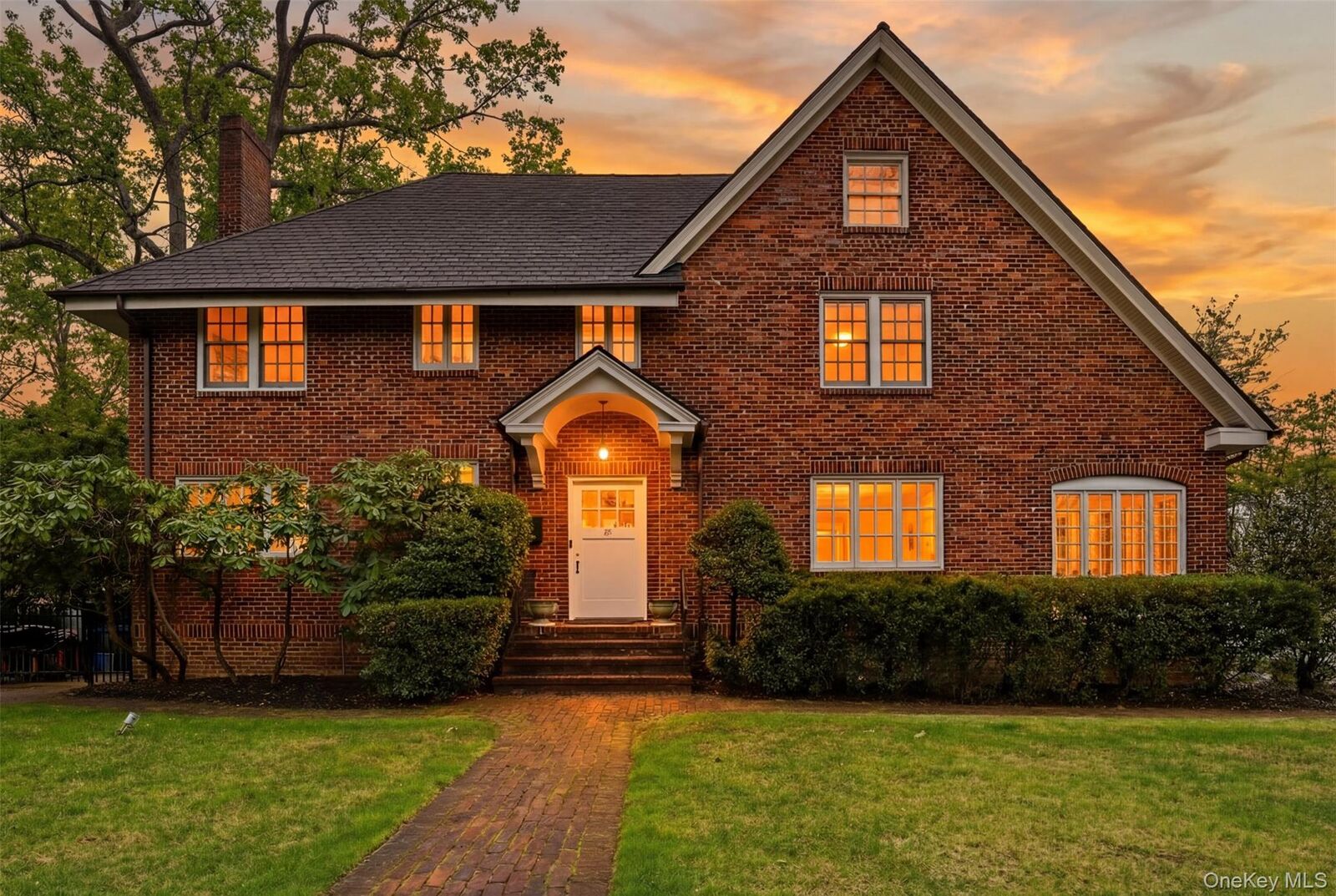 Property Photo:  12 Little John Place  NY 10605 