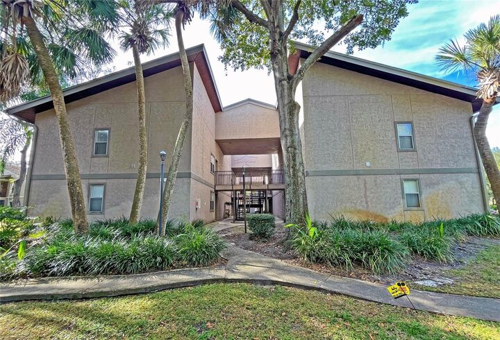 Property Photo:  4207 Winding Moss Trail 208  FL 33613 