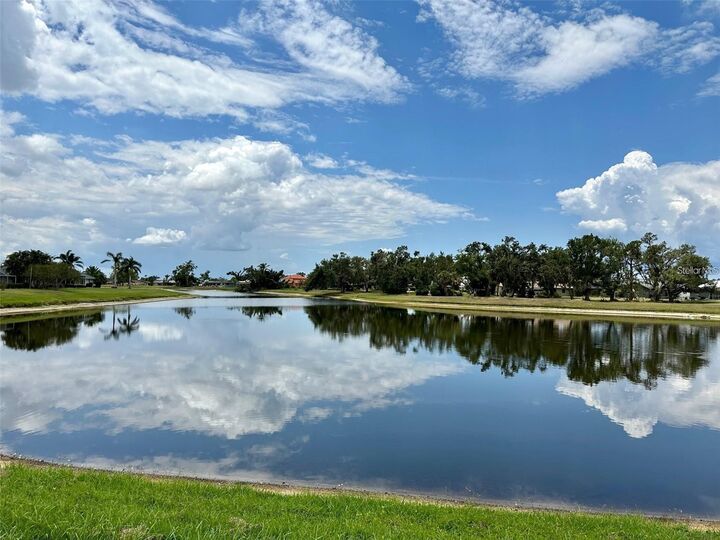 Property Photo:  2169 Onondaga Lane  FL 33983 