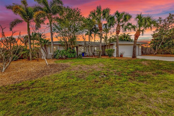 Property Photo:  28401 Coco Palm Dr  FL 33982 