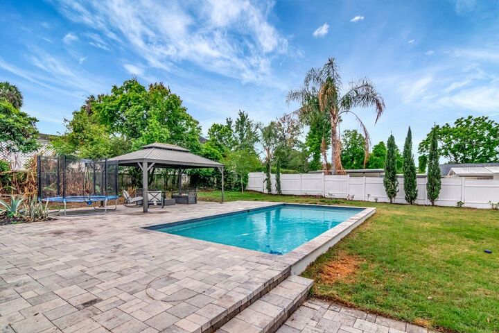 Property Photo:  37420 Meridian Avenue  FL 33525 