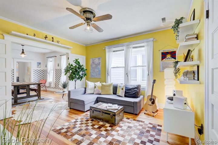 Property Photo:  1728 Parker Street  MI 48214 2602 