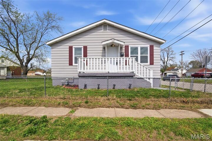 Property Photo:  1929 Beckwith Avenue  IL 62060 