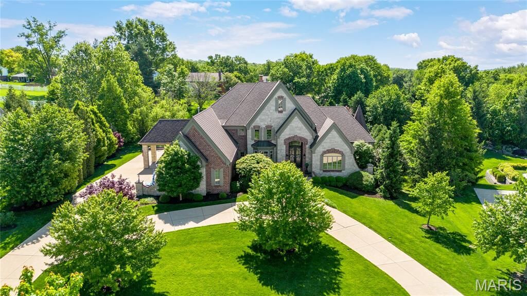 Property Photo:  1215 Devonworth Drive  MO 63017 