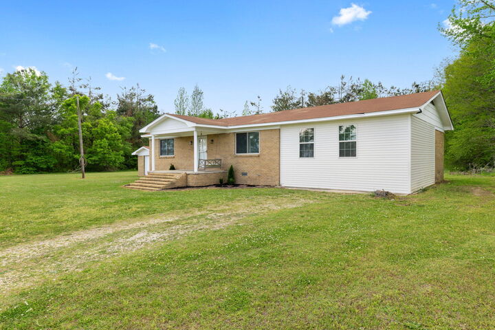Property Photo: 33 Jefferson Street MS 38833