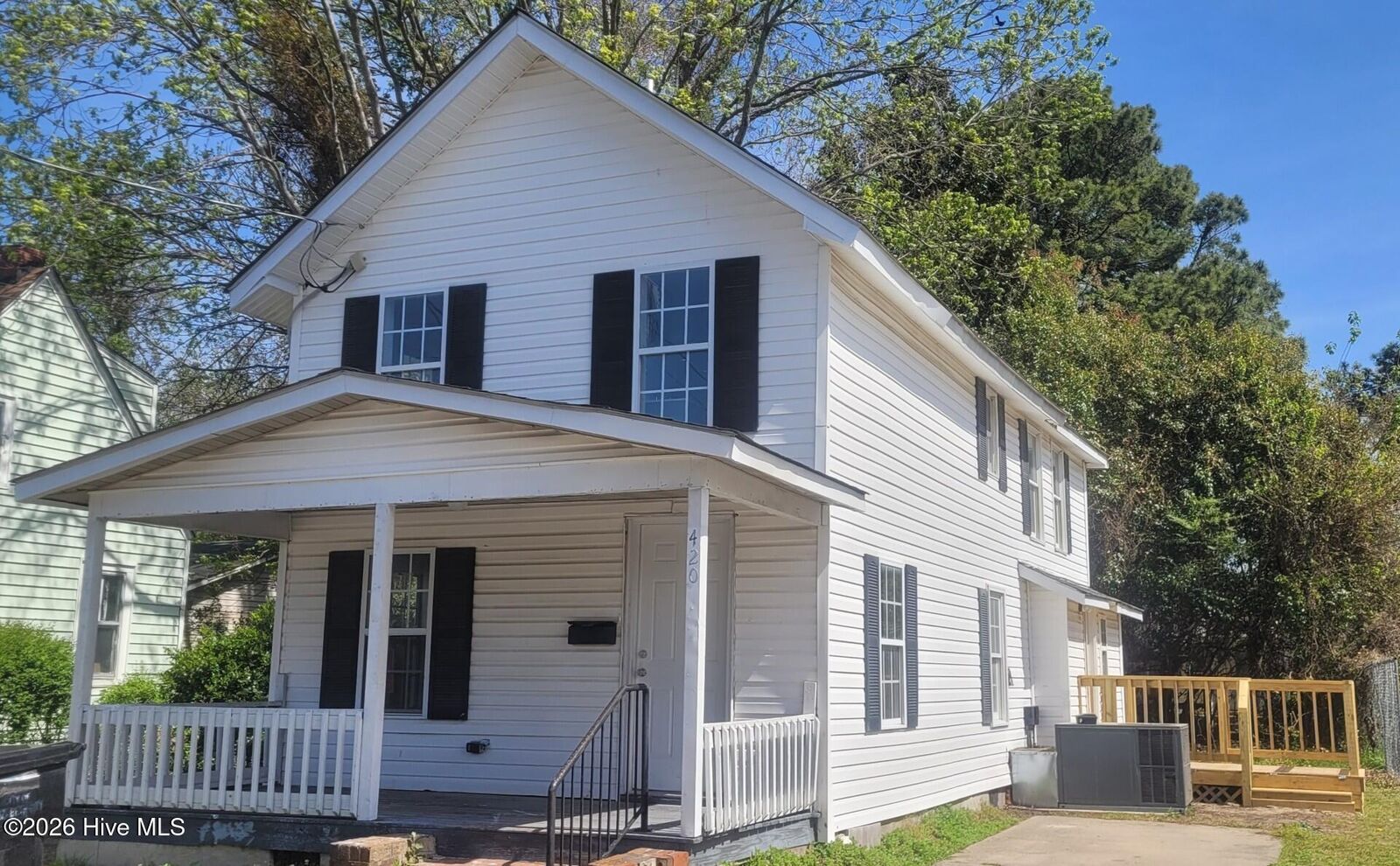 Property Photo:  420 Perry Street  NC 27909 