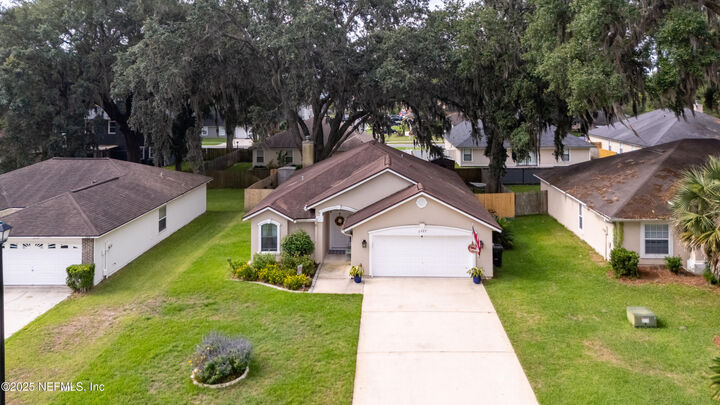 Property Photo: 2957 Golden Pond Boulevard FL 32073