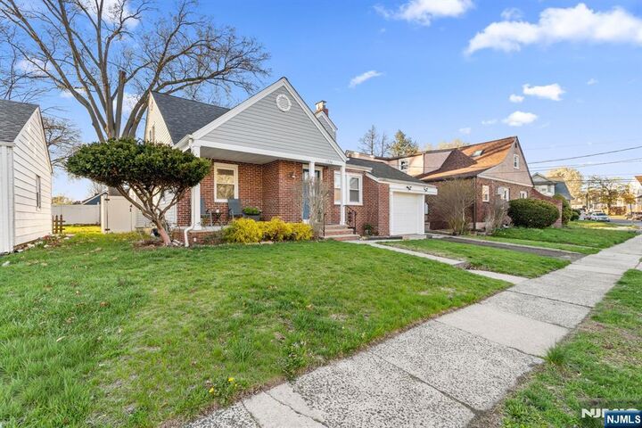 Property Photo:  1334 Barbara Avenue  NJ 07083 