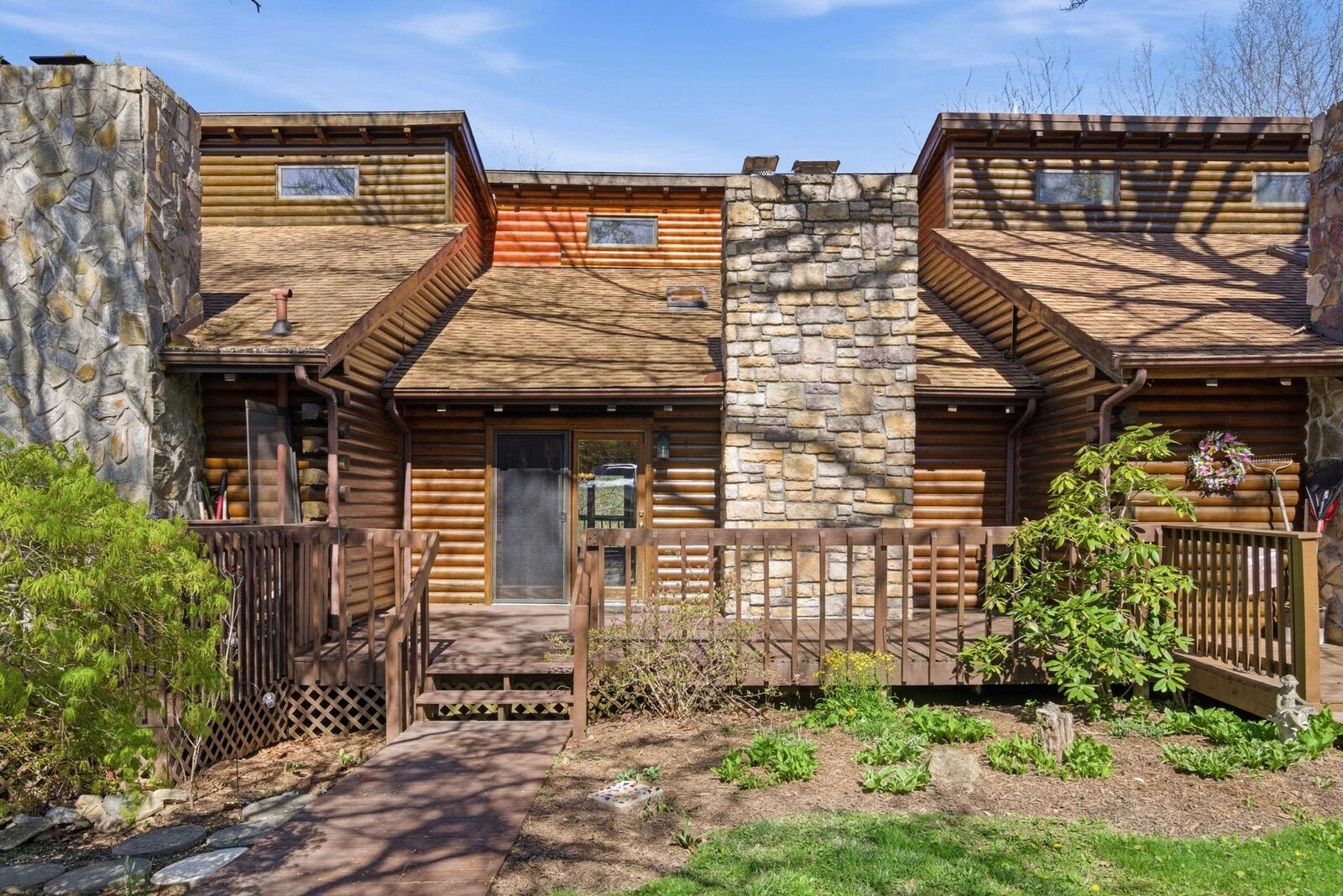 Property Photo:  9 Windstream Court  VA 24141 