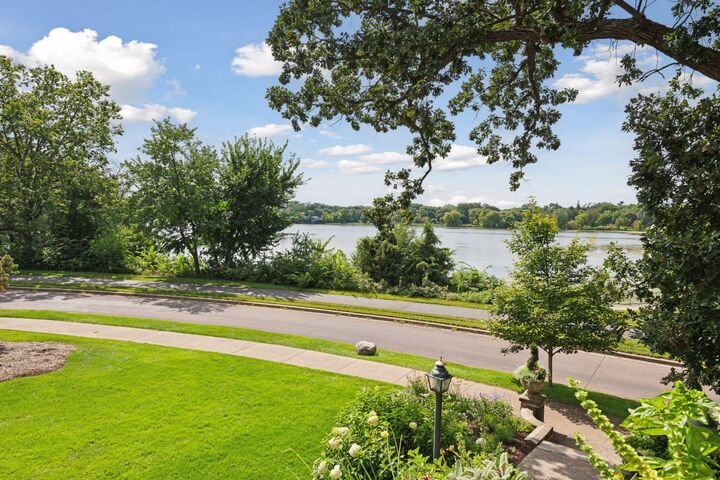 Property Photo:  2308 W Lake Of The Isles Parkway  MN 55405 