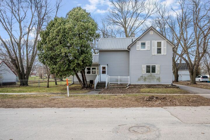 Property Photo:  408 1st Avenue W  IA 50590 